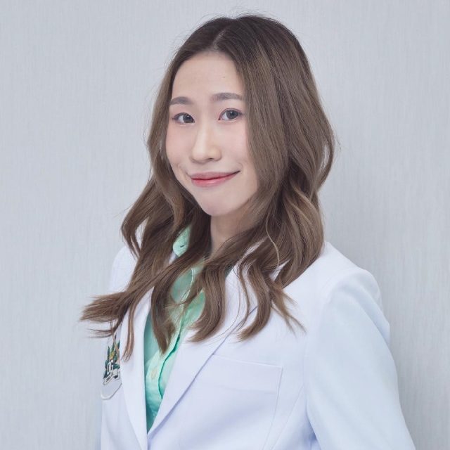Kanitta Kulthongboonyapron — Applied Thai Traditional Medicine practitioner, licence พท.ป. 4133, Wonderland Clinic